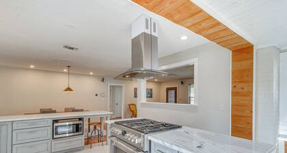 Pensacola Home in Historic East Hill Neighborhood