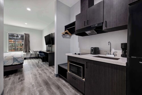 Studio 6 Katy, TX – Energy Corridor