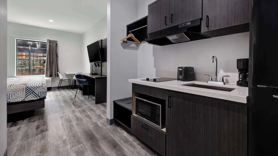 Studio 6 Katy, TX – Energy Corridor