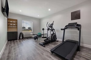 Fitness facility - Studio 6 Katy, TX – Energy Corridor (Katy)