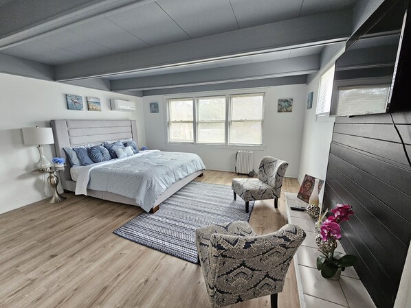 5 bedrooms, iron/ironing board, free WiFi, bed sheets