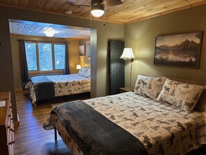 3 Schlafzimmer, Schreibtisch, Bügeleisen/Bügelbrett, Reisekinderbett
