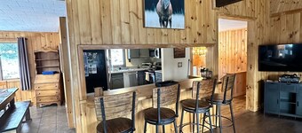 Nature’s Nest located in the heart of Wilmington, 5 minutes from Whiteface Mt.!