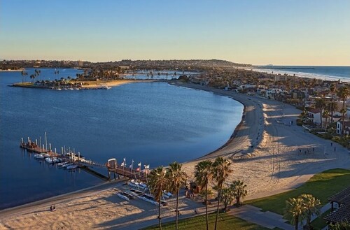 Crown Point On The Water: Mission Bay 