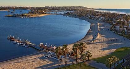 Crown Point On The Water: Mission Bay