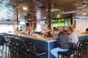 Bar (in der Unterkunft)