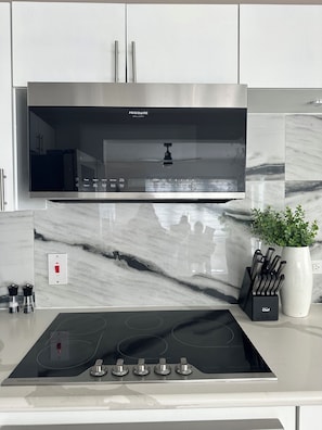 Fridge, microwave, oven, stovetop - The Sapphire | Negril Sunset Oceanfront Villa (negril)