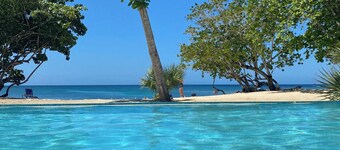 The Sapphire | Negril Sunset Oceanfront Villa