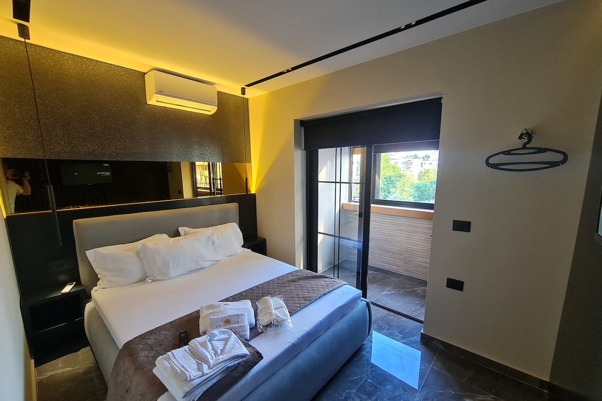 Room 01 | 1 bedroom, Egyptian cotton sheets, premium bedding, memory foam beds