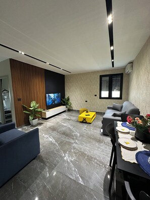 ROOM 05 | Living area