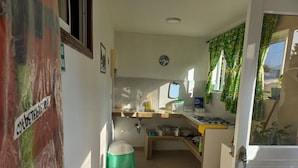 Private kitchen - LODGE ELIZABETH HOUSE (San Andrés)