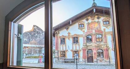 New! Modern Bavarian flair with Mountain View in front of famous Pilatushaus!