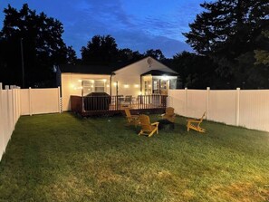 Terrace/patio - Sq Toe`s Last Resort:Pet-Friendly*Fenced* GameRoom (New Buffalo)