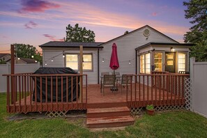 Terrace/patio - Sq Toe`s Last Resort:Pet-Friendly*Fenced* GameRoom (New Buffalo)
