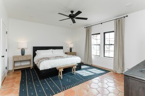 3 Schlafzimmer, Bügeleisen/Bügelbrett, Reisekinderbett, kostenloses WLAN
