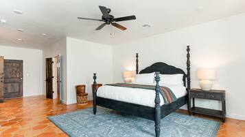 1 chambre, fer et planche à repasser, lit parapluie, Wi-Fi gratuit