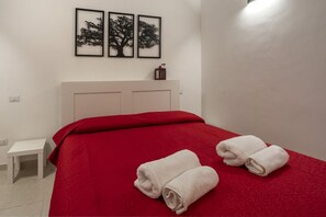 1 bedroom, iron/ironing board, Internet, bed sheets - GuestHost - Coincidences Pleasant Apartment in Ostuni (Ostuni)
