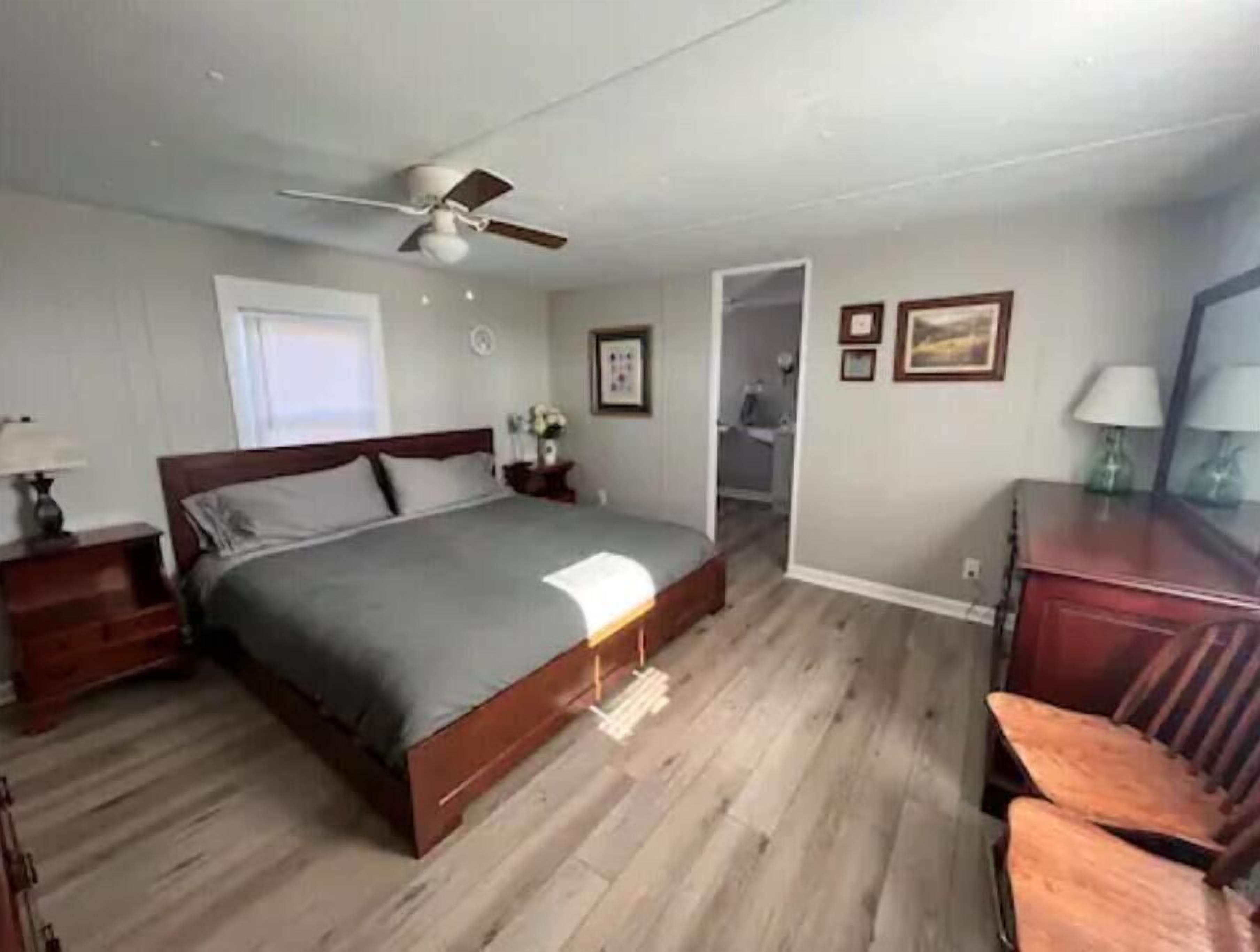 2 bedrooms, free WiFi, bed sheets, wheelchair access