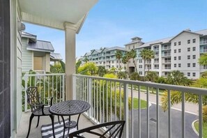 Luxury Townhome | Balcony