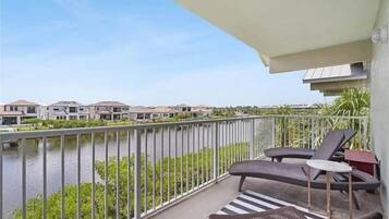 Luxe resortwoning | Balkon