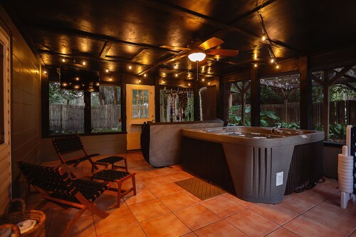 New! Saltwater pool home with hot tub, game room, and outdoor games!