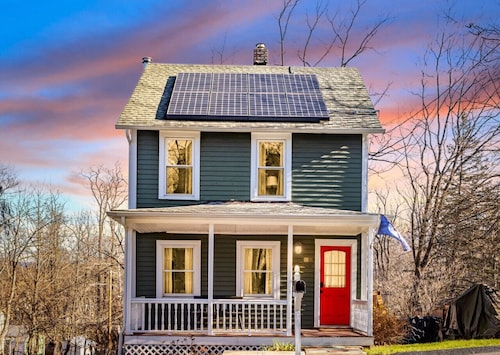 Cozy Easy Access to the Best of the Hudson Valley!