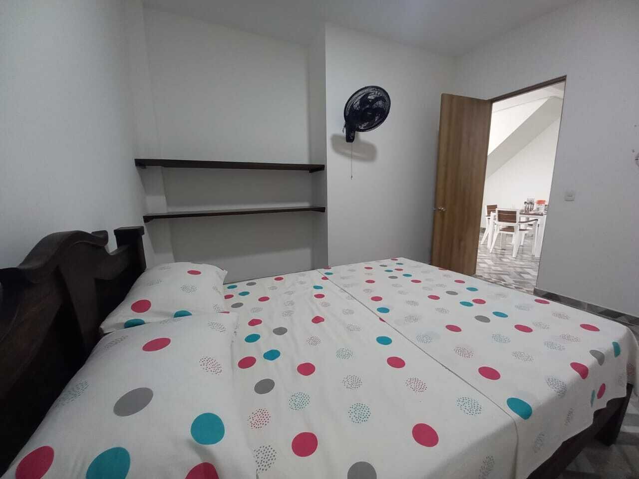 2 quartos, Wi-Fi de cortesia, roupa de cama