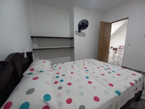 2 bedrooms, free WiFi, bed sheets