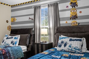 5 habitaciones, tabla de planchar con plancha, cuna de viaje y wifi 