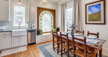Historic Charnwood Guest House- 1 Mile to Downtown