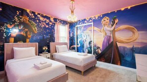 7 bedrooms, iron/ironing board, WiFi, bed sheets