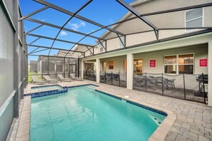 Beheizter Pool