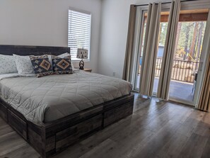 3 bedrooms, desk, free WiFi, bed sheets - Brand new cabin in Pinetop CC (Pinetop-Lakeside)