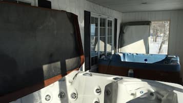 Bain à remous intérieur