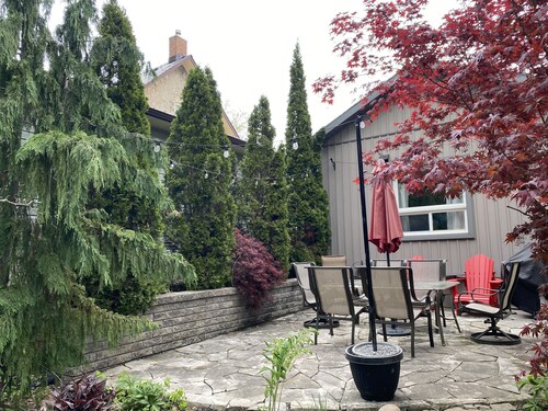 Charming Bungalow in the Heart of Elora 