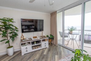 Smart TV, reproductor de DVD, libros