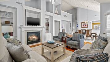 Télévision, cheminée