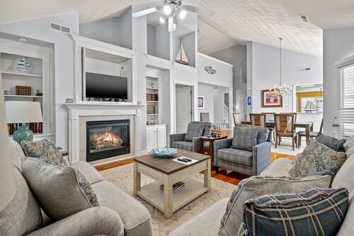 Seas the Day at Bay Creek | Luxury Resort Townhome w/ Pool, Fenced Yard, Fireplace & Pet Friendly
