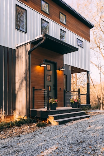 The Rohe Block | Hocking Hills, Luxury Cabin