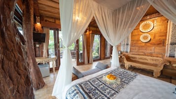 Escritorio, wifi gratis y ropa de cama