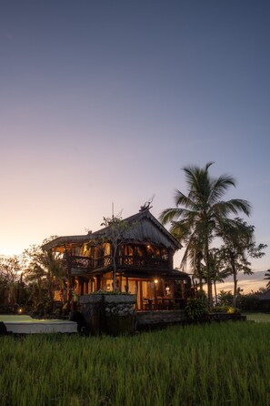 Villa – deluxe | Skrivebord, wi-fi (inkludert) og sengetøy