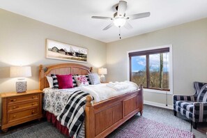 4 bedrooms, WiFi, bed sheets