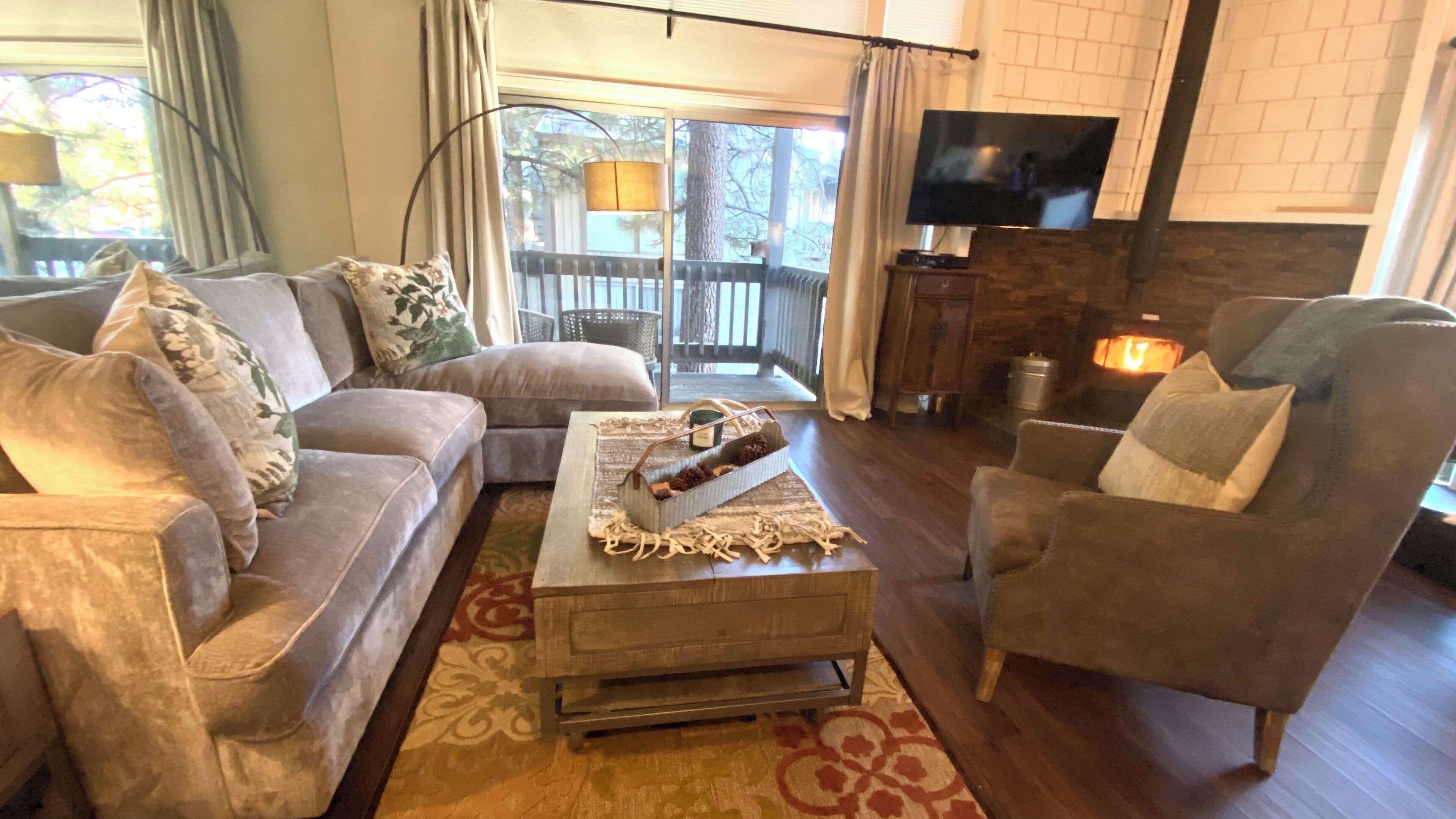 Smart-tv en een open haard