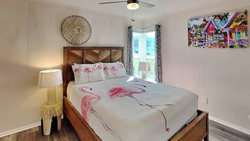 Condo (2 Bedrooms) | Property amenity