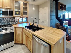 House (3 Bedrooms) | Property amenity - Ponderosa Paradise by Ruidoso Vacation Rentals (Ruidoso)