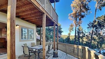 House (3 Bedrooms) | Property amenity