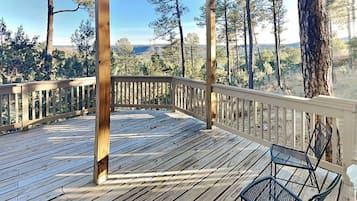 House (3 Bedrooms) | Property amenity