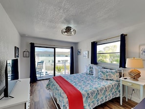 Ferienhaus, Mehrere Betten, Terrasse, Gartenblick | 2 Schlafzimmer, individuell dekoriert, individuell eingerichtet