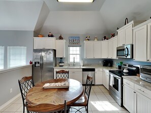 Estudio (3 Bedrooms) | Servicio de la propiedad