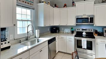 Estudio (3 Bedrooms) | Servicio de la propiedad